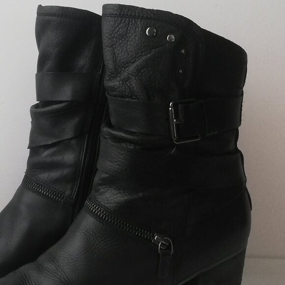 Josef Seibel Leather Booties with Buckle & Zipper Size 8 - Picture 6 of 9